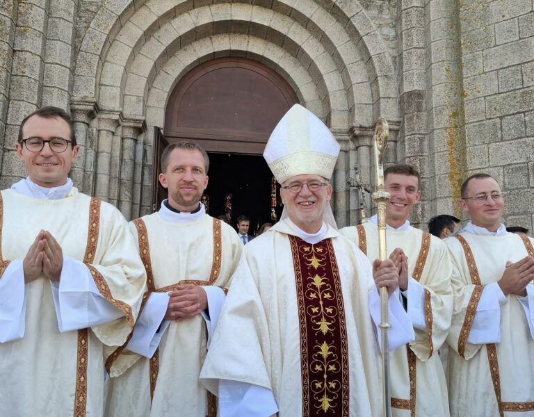 Ordinations diaconales : quatre nouveaux diacres en vue du sacerdoce pour le diocèse de Luçon