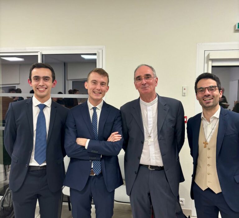 L&rsquo;admission un premier « Me voici »